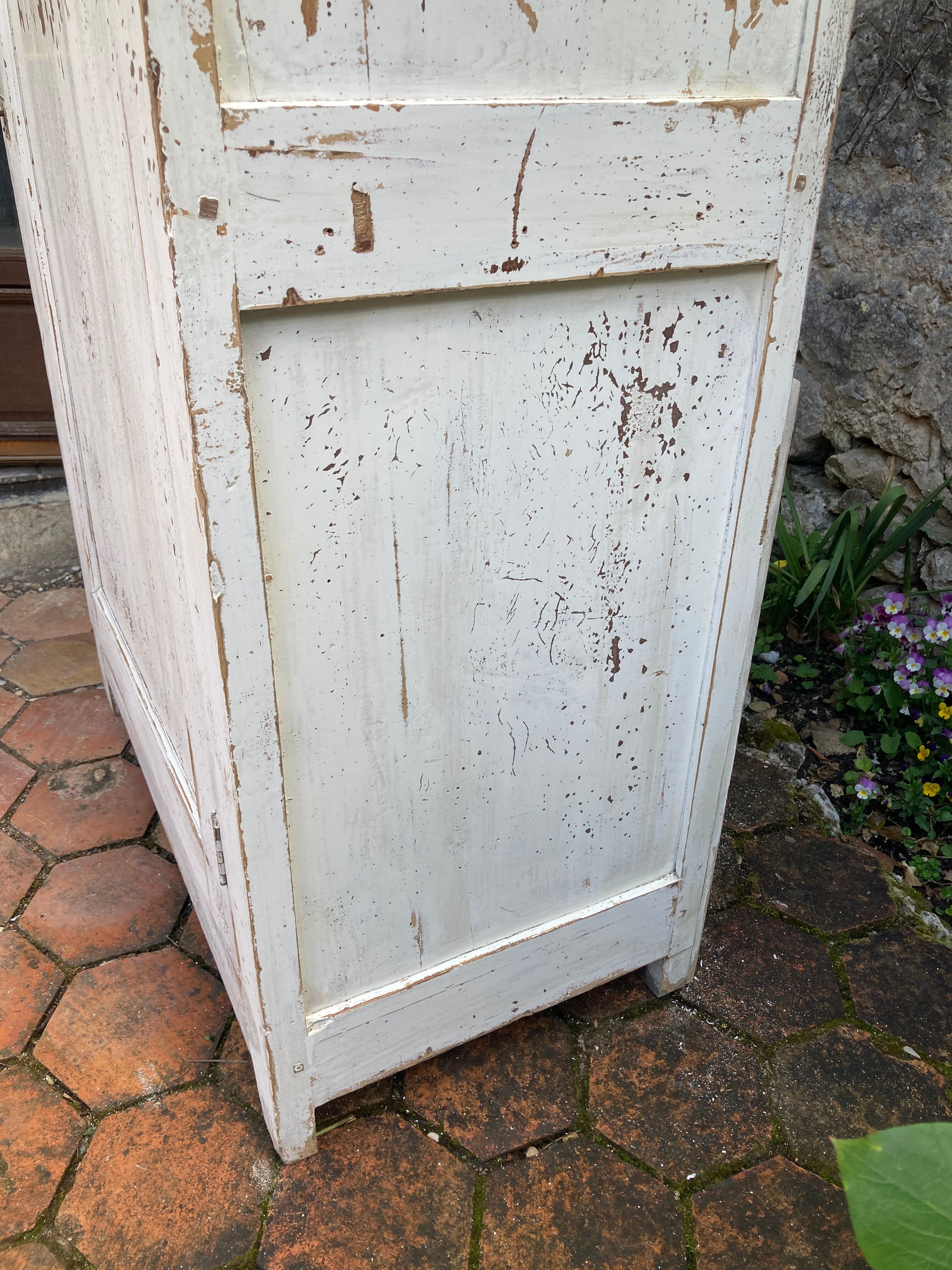 Armoire ancienne - bonnetière parisienne