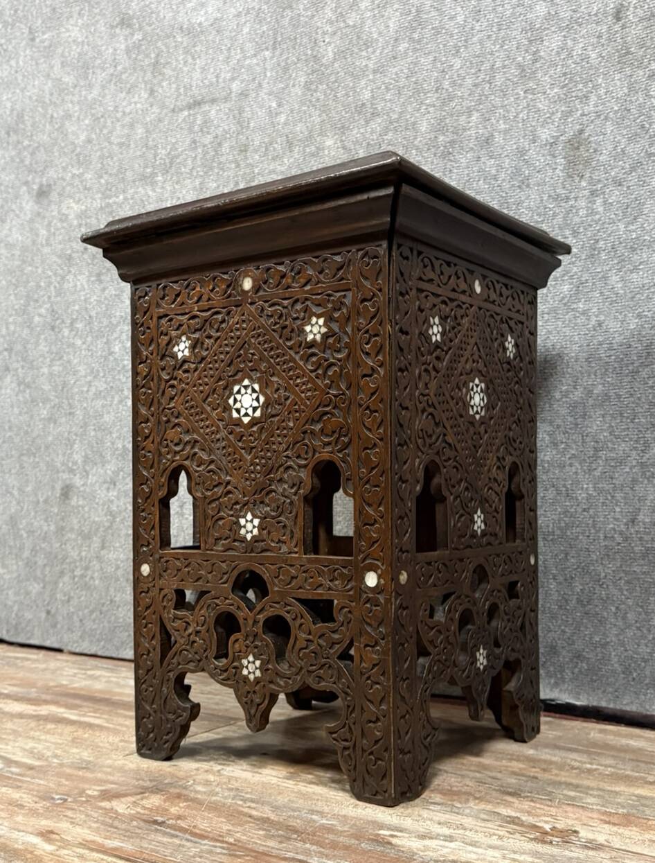 Syrian stool or pedestal in openwork wood and mother-of-pearl circa 1880