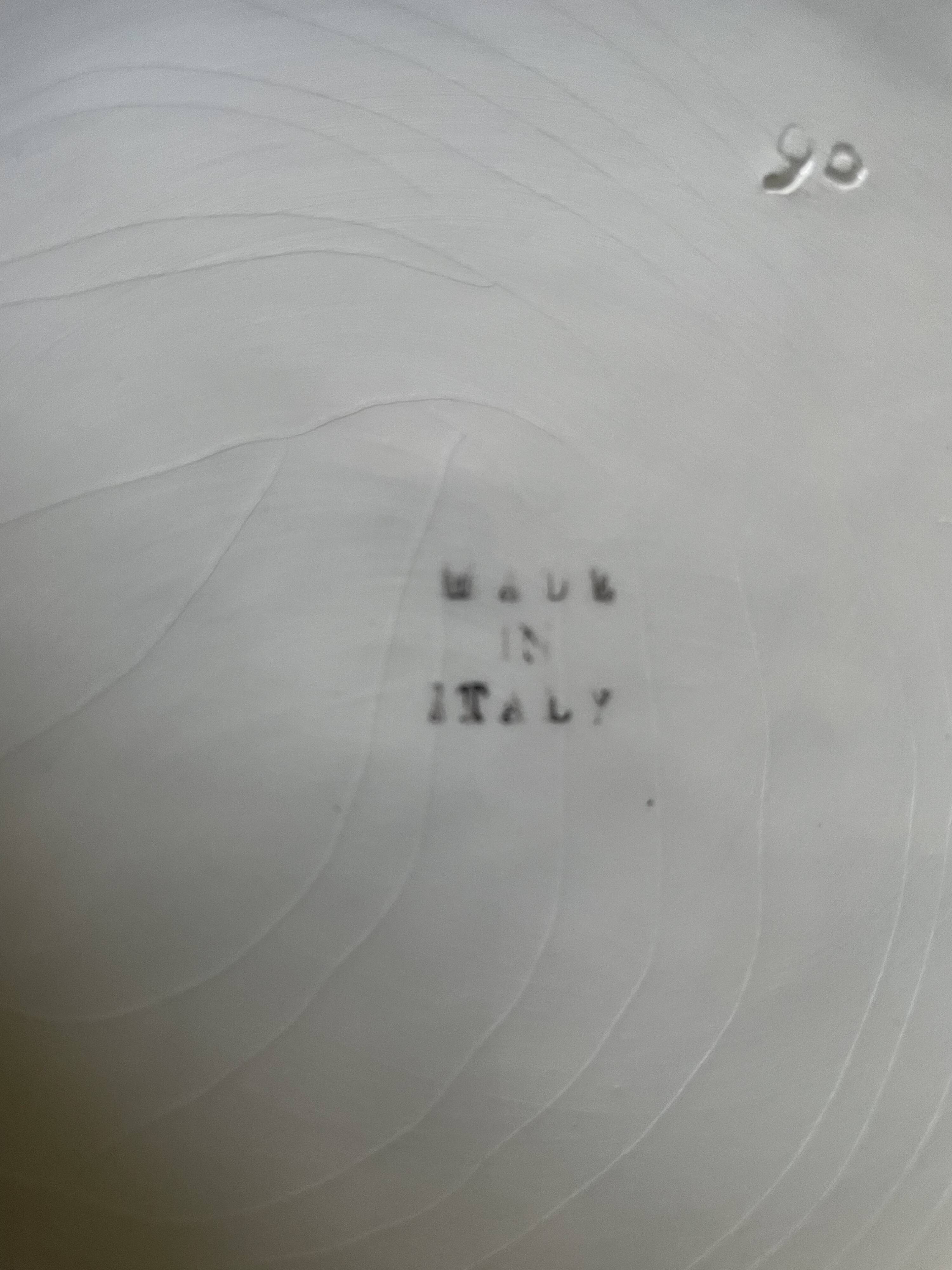 Reticulated pot cover in Italian porcelain