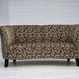 Canapé danois courbé 2 places des années 1960, velours d'ameublement vert, bois de hêtre.