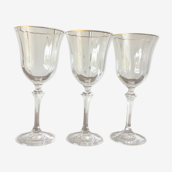 Verres à pieds anciens