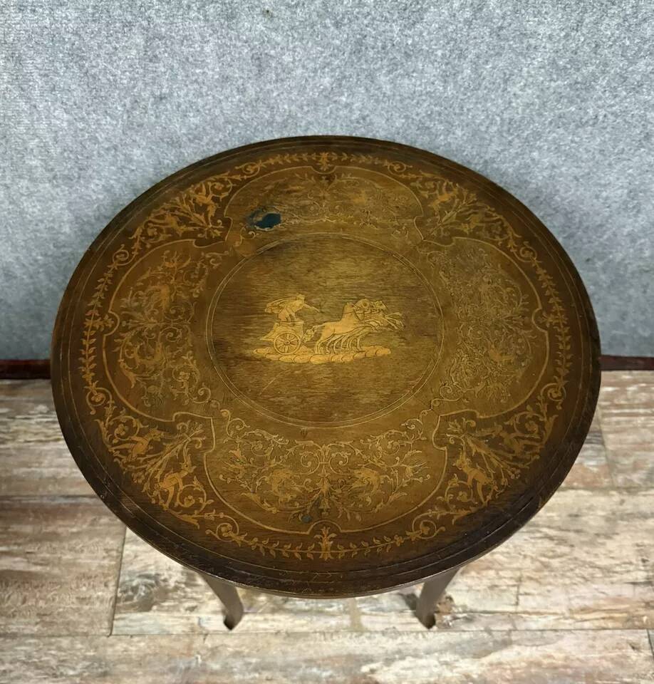 Italian Sorentino-style marquetry pedestal table circa 1900