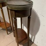 Pair of Louis XVI style kidney bedside tables with brass gallery, 20th century