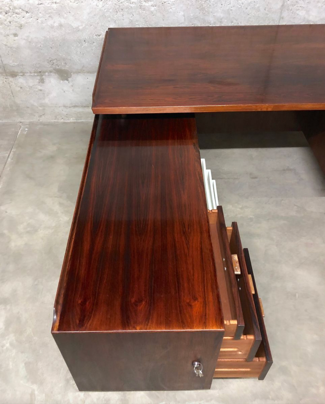 Bureau danois en palissandre par Arne Vodder pour Sibast Møbler