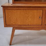 Vitrine du milieu du siècle