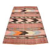 Tapis Kilim fait main rayé rose blush et marron, 131x196 cm