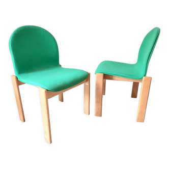 Paire de chaises minimalistes
