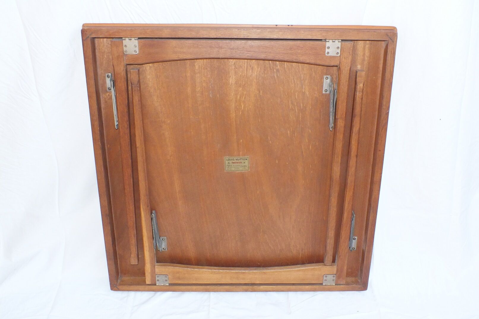 Table game Louis Vuitton stamped