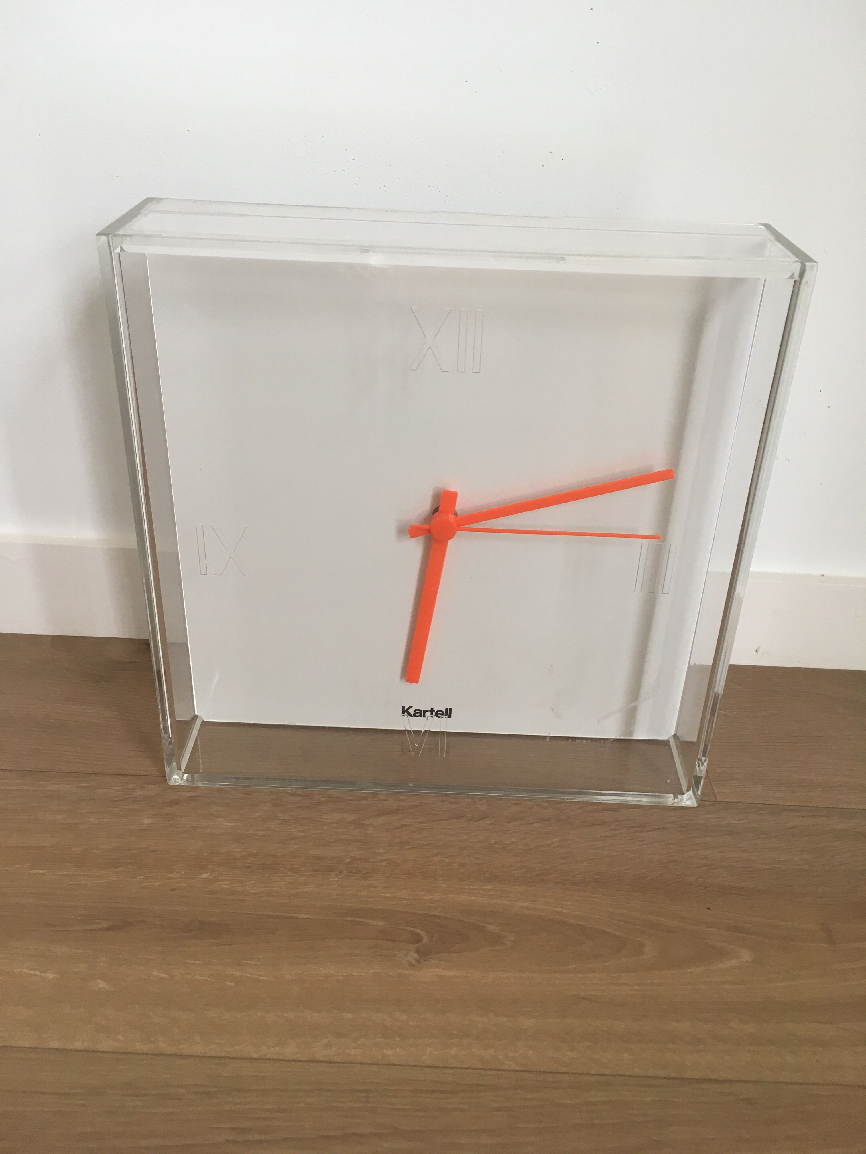 Tic Tac Clock by Kartell Starck - Quitllet