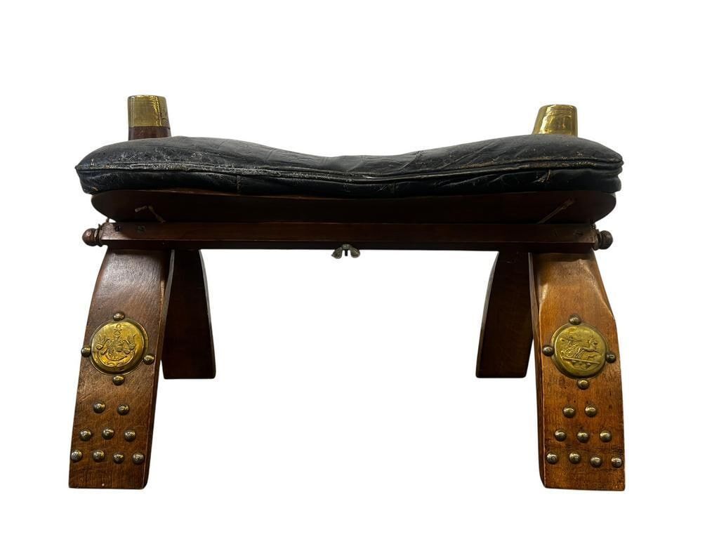 Pouf en bois vintage / banc de chameau / repose-pieds