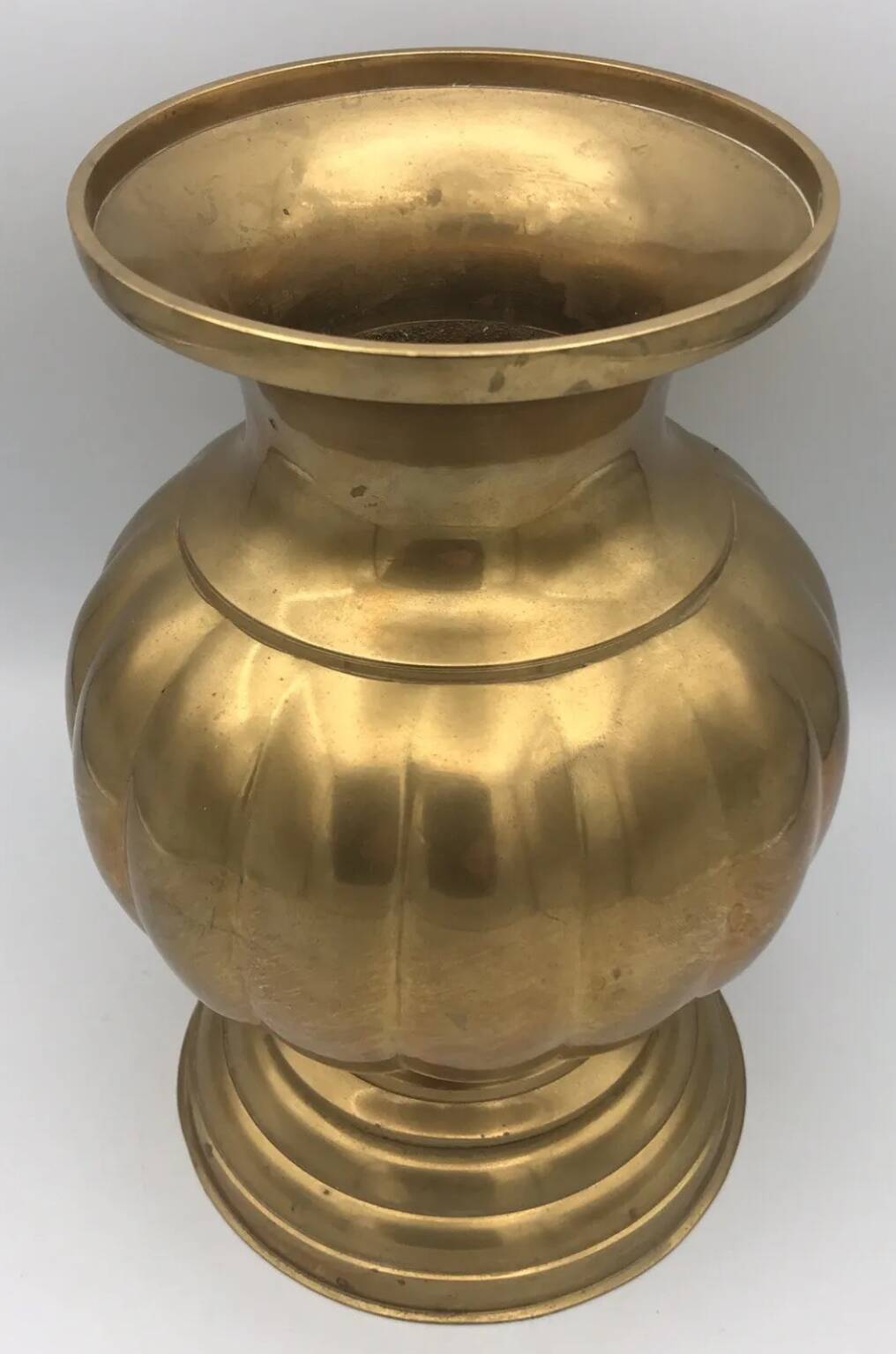 Vintage ball shape vase with godron in brass
