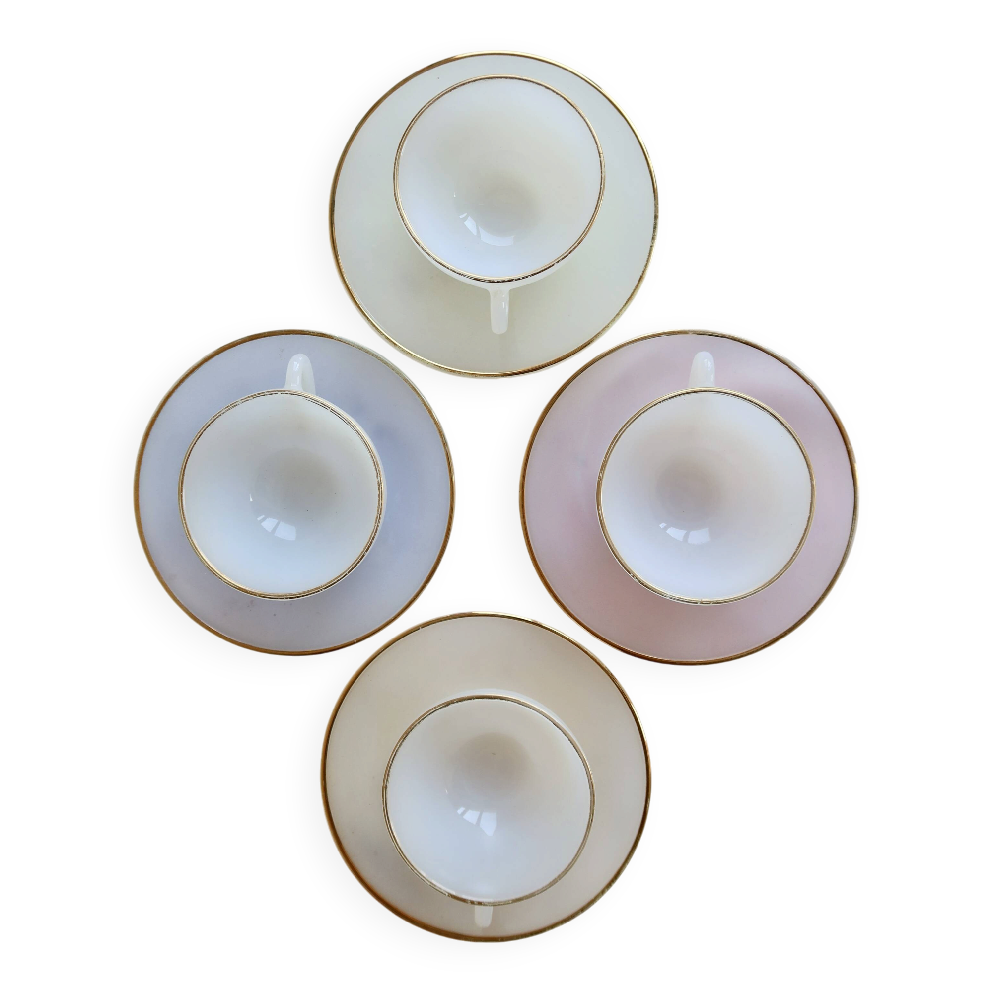 4 vintage Arcopal Arlequin coffee cups - 1960s - Pastel and gold trim