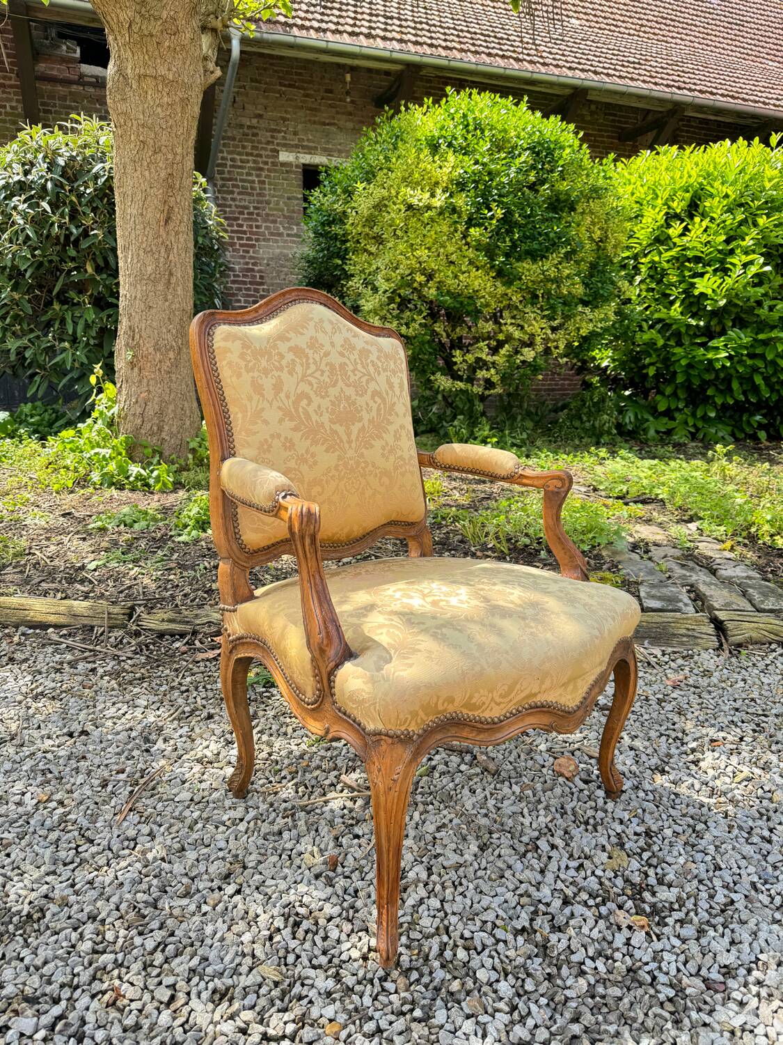 Fauteuil En Noyer D’époque Louis XV XVIII Eme Siècle