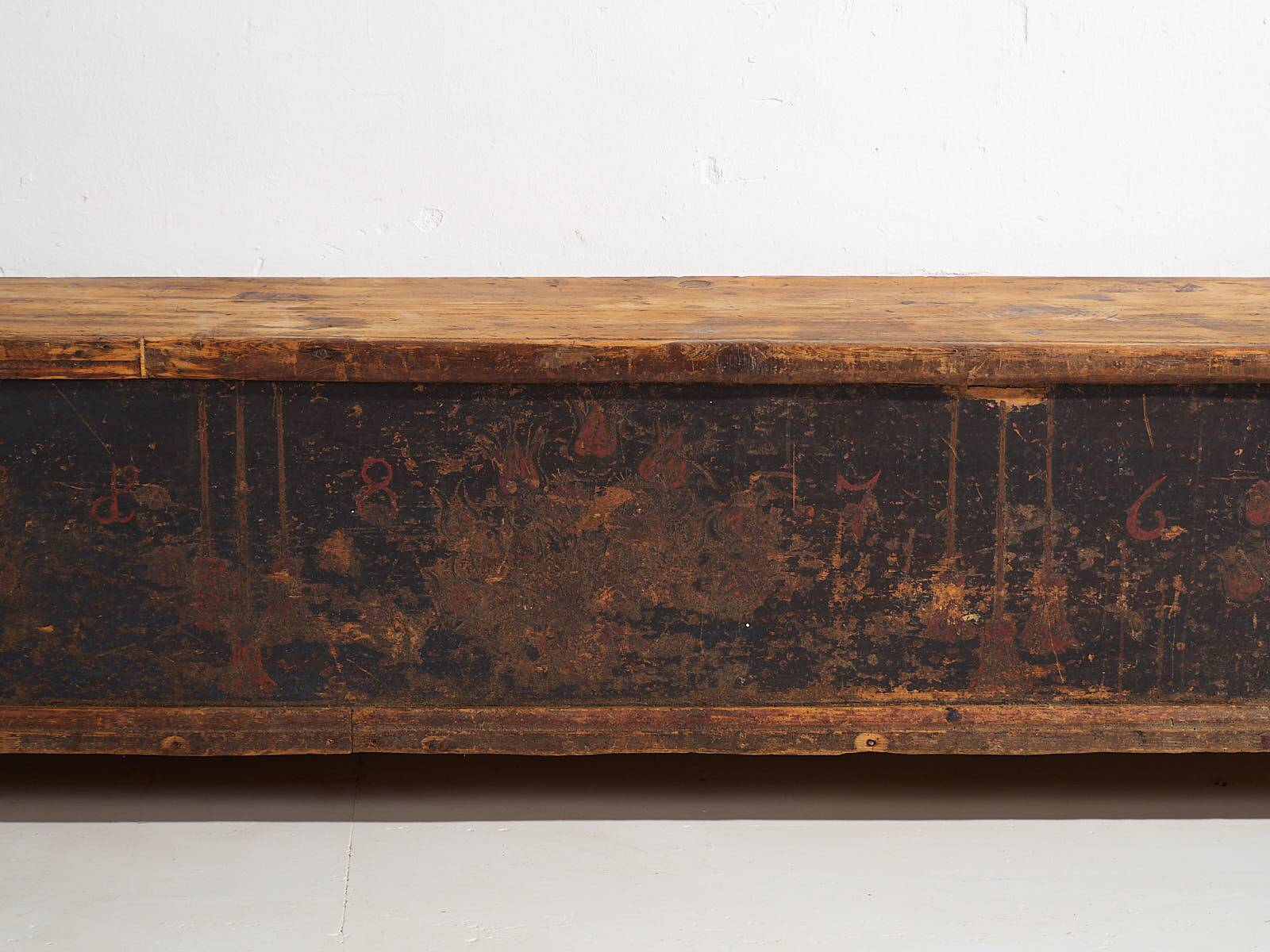 Antique long trunk painted with floral motifs (Year 1876) #1