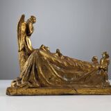 Sculpture Reine et Anges en terre cuite dorée