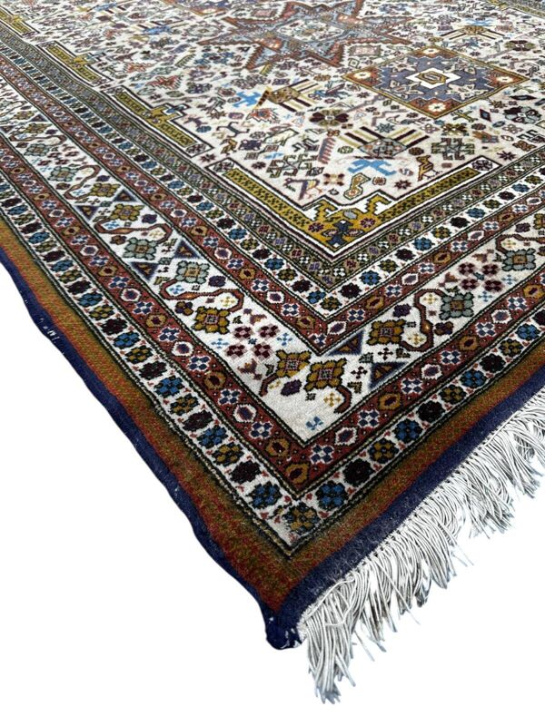 Tapis persan fait main 270cm x 170cm