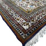 Handmade Persian carpet 270cm x 170cm