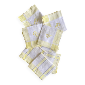 8 serviettes anciennes