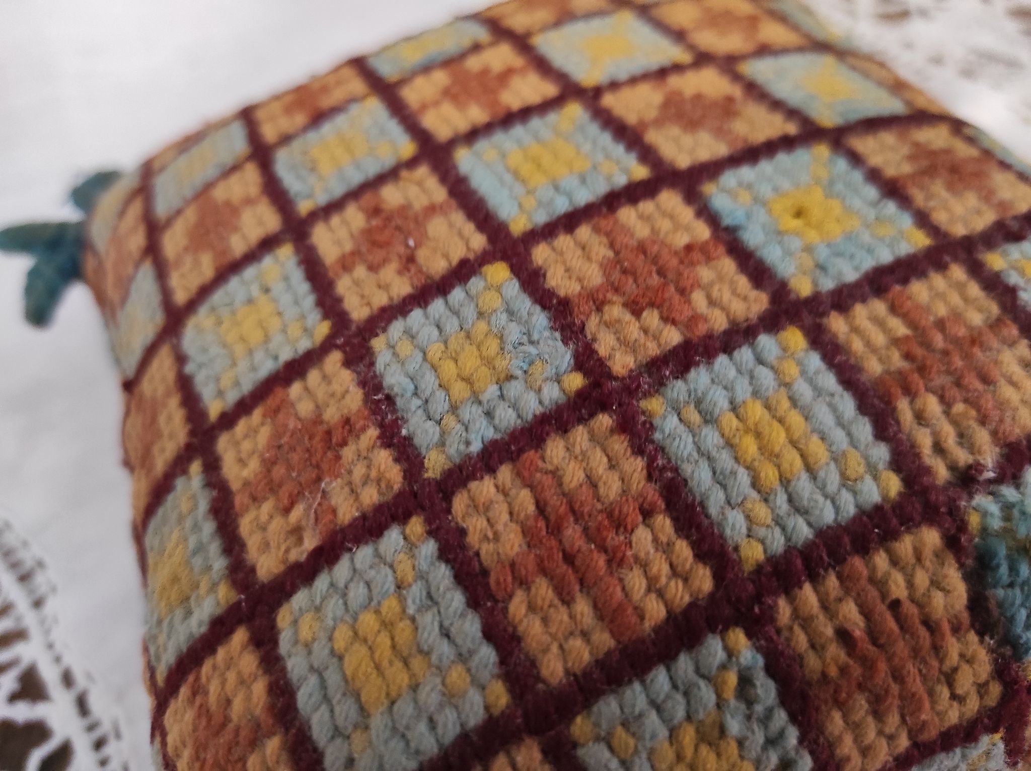 Coussin vintage français fait main
