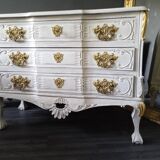 Commode blanche et dorée patinée