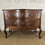 Provencal chest of drawers from the 18th century in walnut in good condition