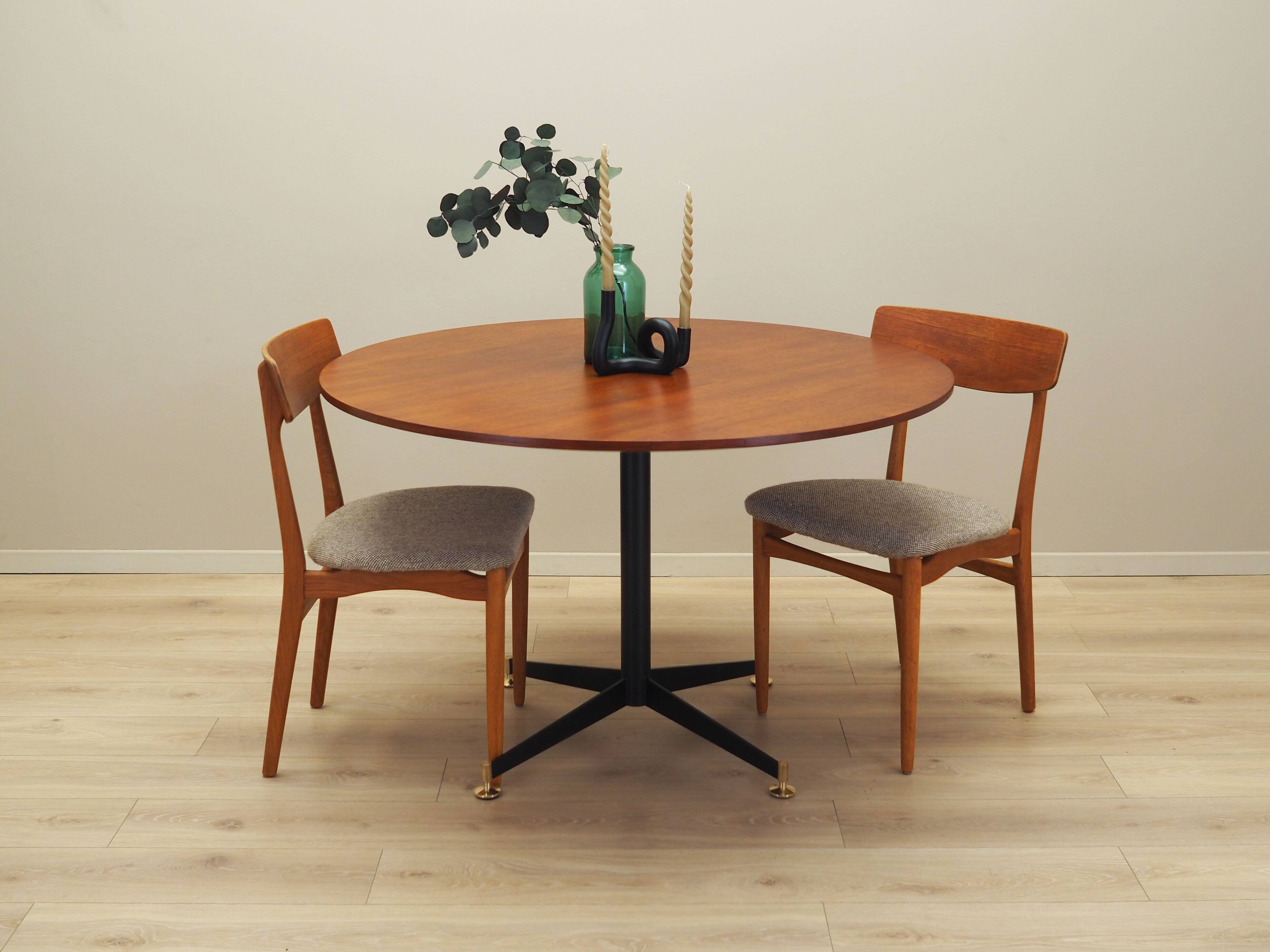 Teak round table, Italian design, 1970s, production: Italy