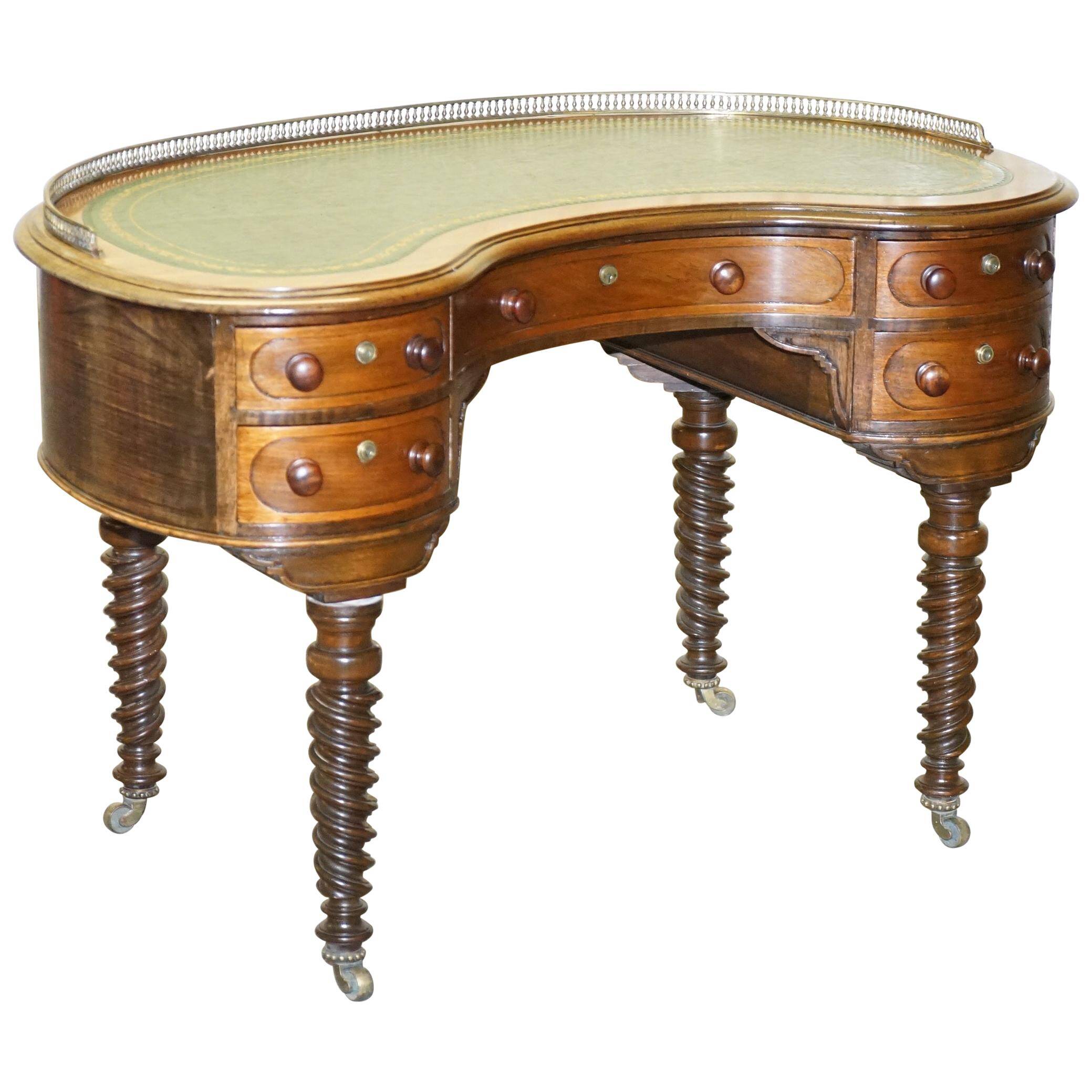 Bureau Kidney de Campagne Militaire Regency de Gillow's of Lancaster avec Galerie en Laiton