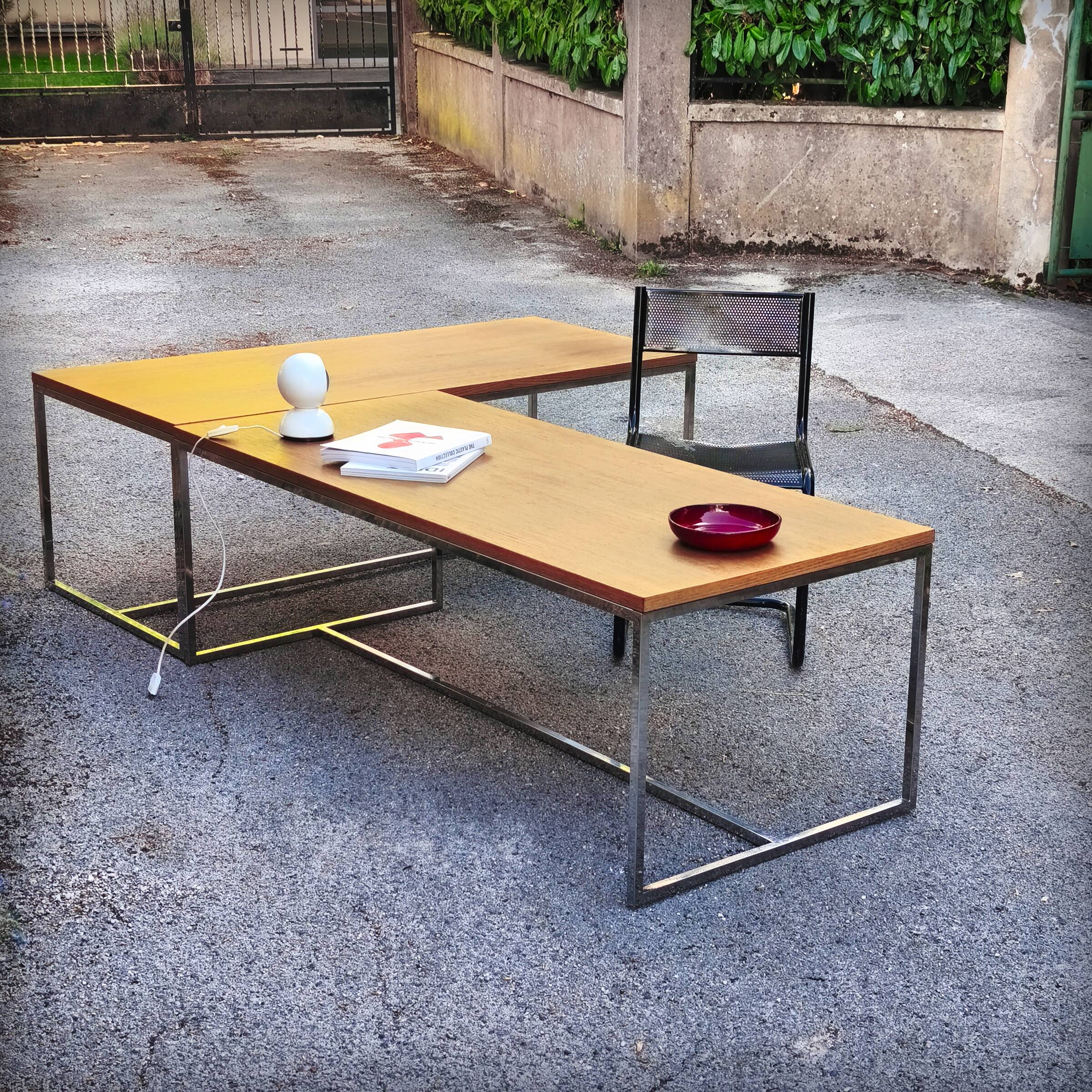 XXL coffee table in oak and chrome steel