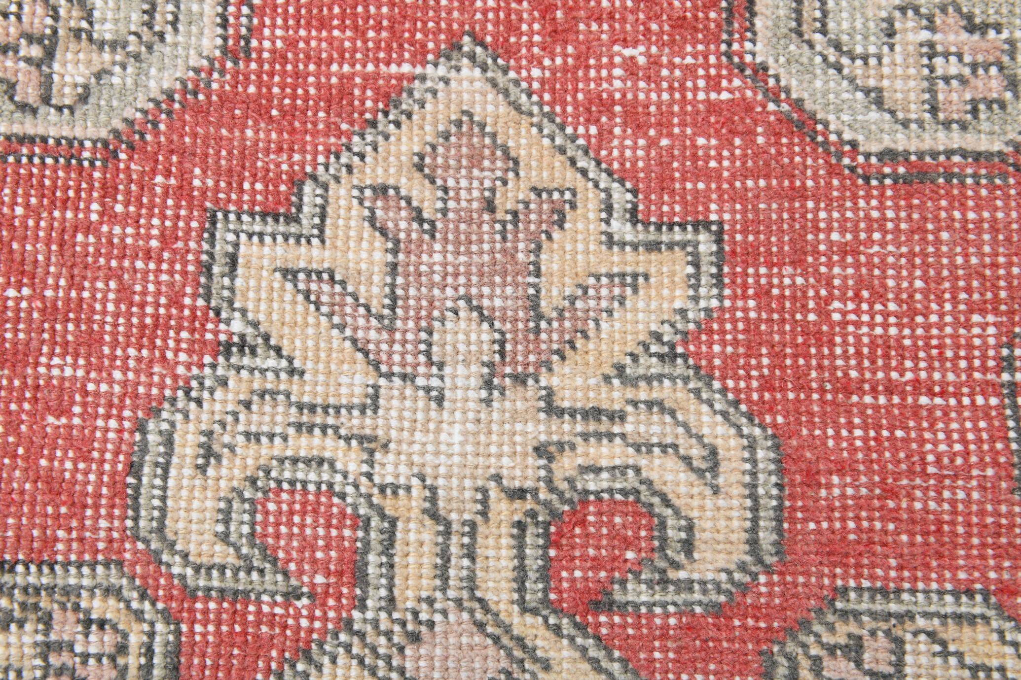 Turkish Red Cream Classic Pattern Vintage Rug, 127x215Cm