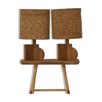 Paire de lampes artisanales en chêne massif et abat-jour en liège, circa 1970