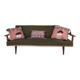 Scandinavian day-bed sofa