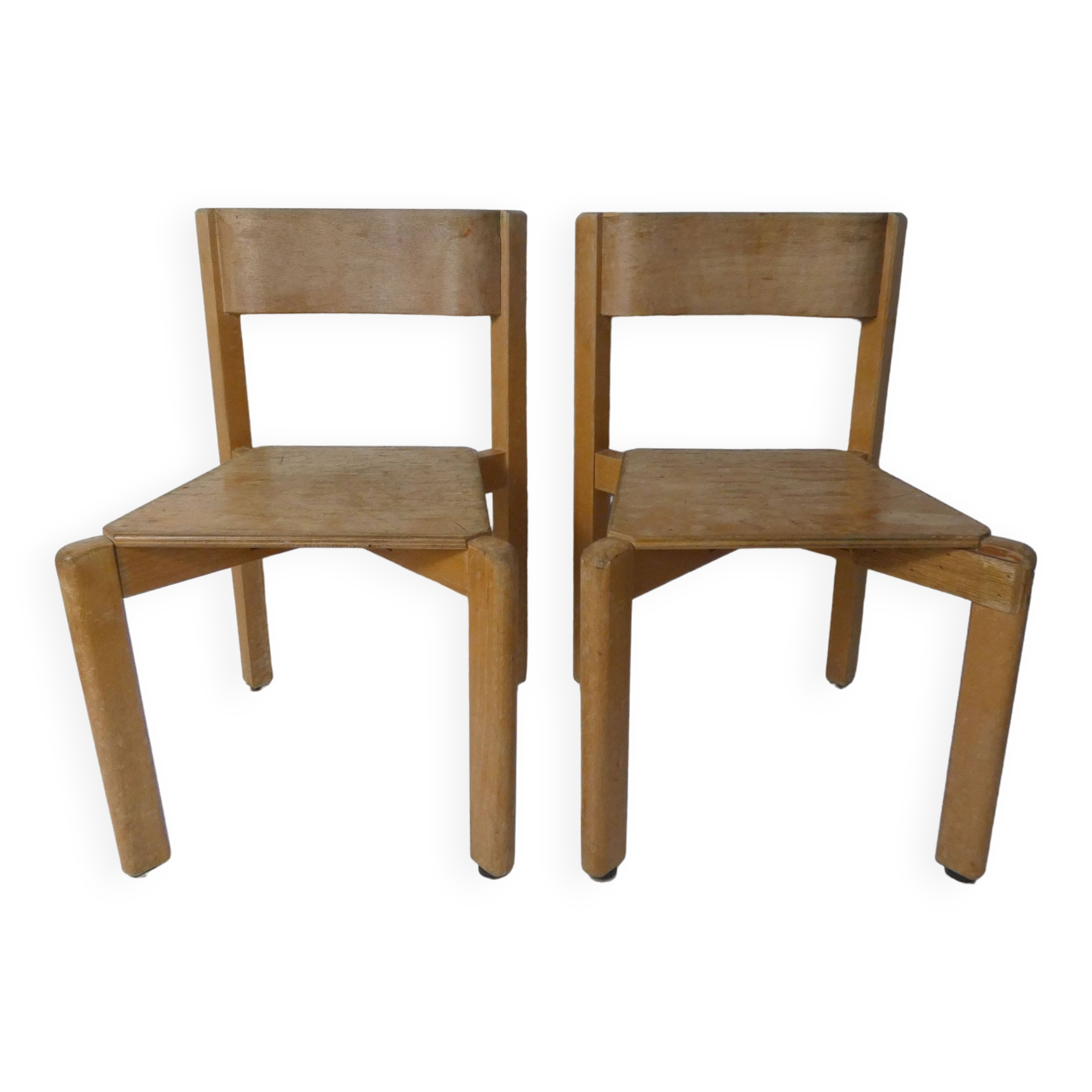 2 children's chairs