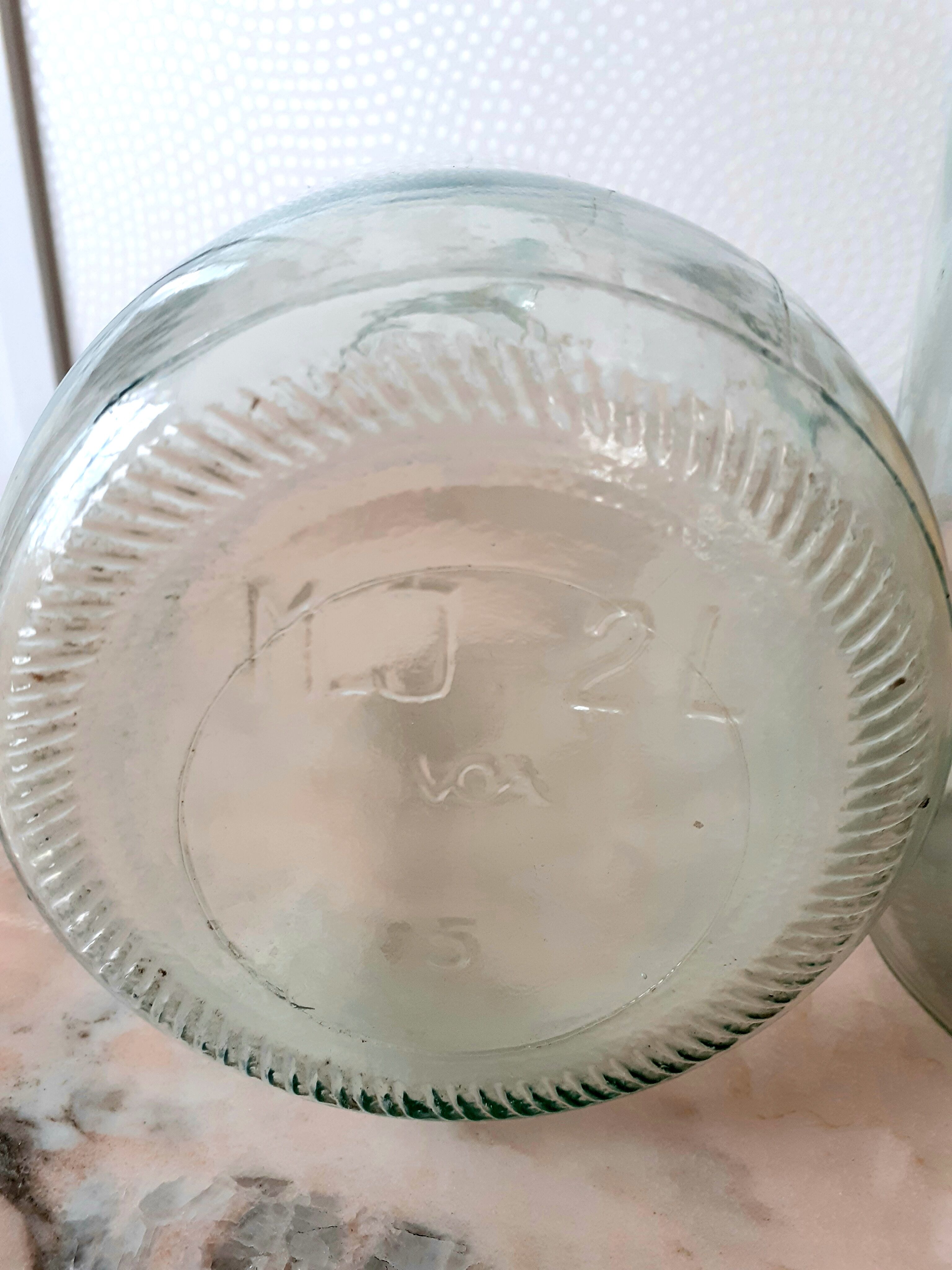 Set of three Jeanne 2l ladies' bottles