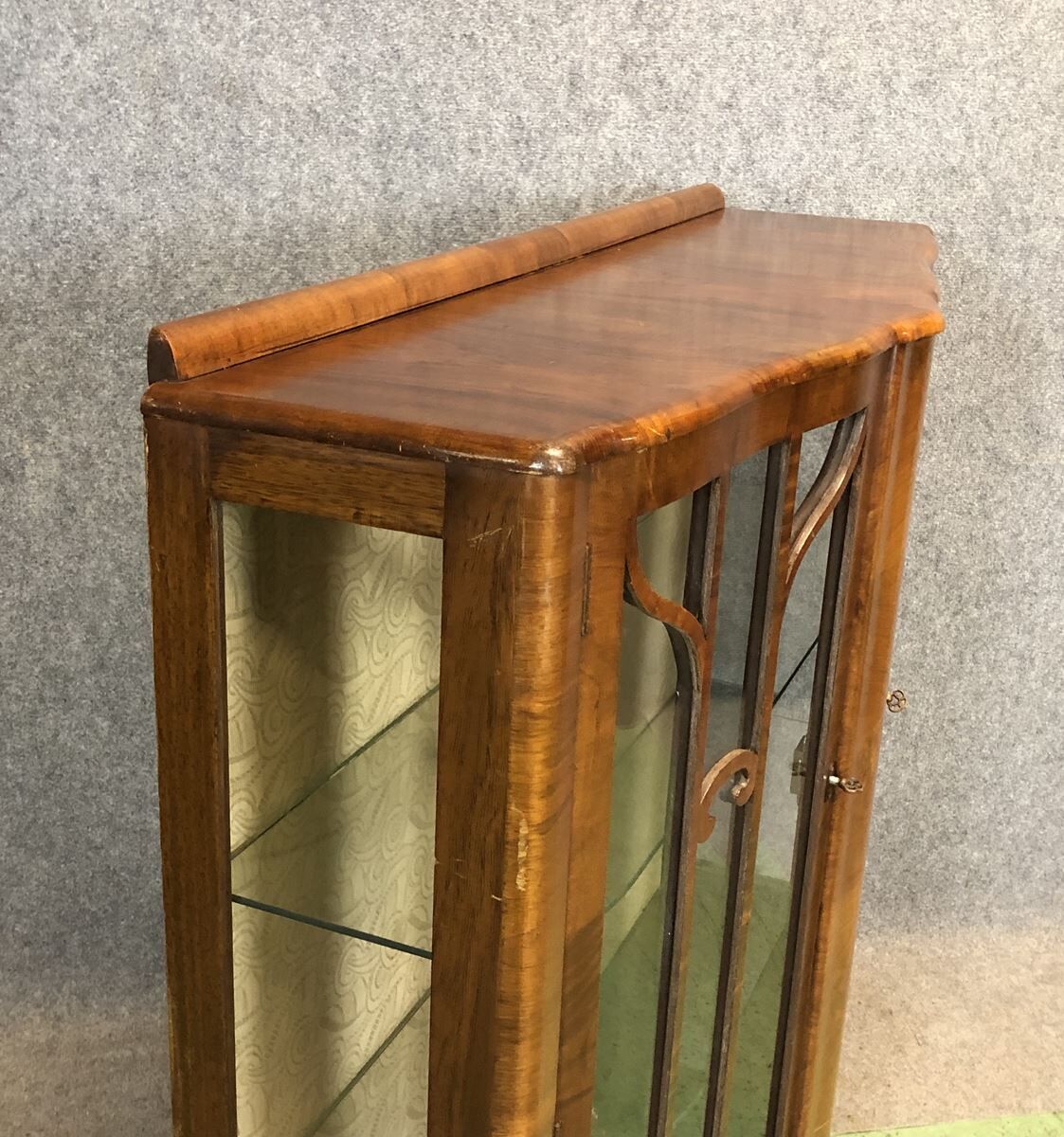 Walnut chippendale showcase - 1930s
