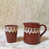 Coffee service in sandstone Amerindian motif