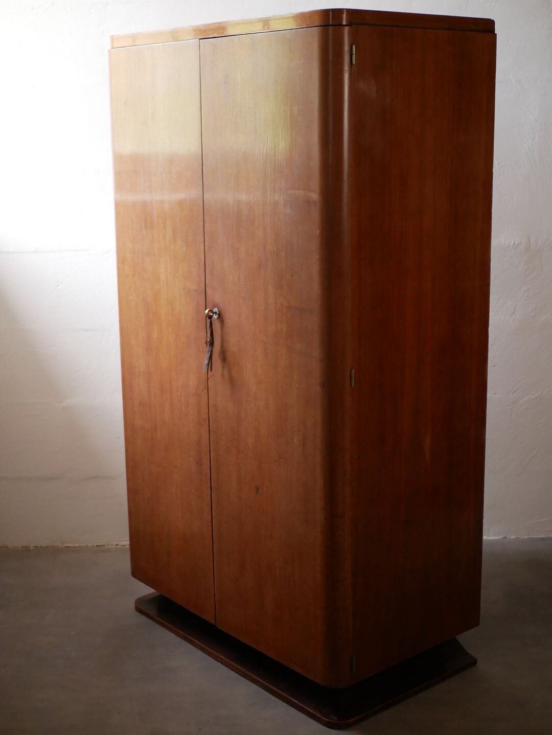 Art deco shoe cabinet
