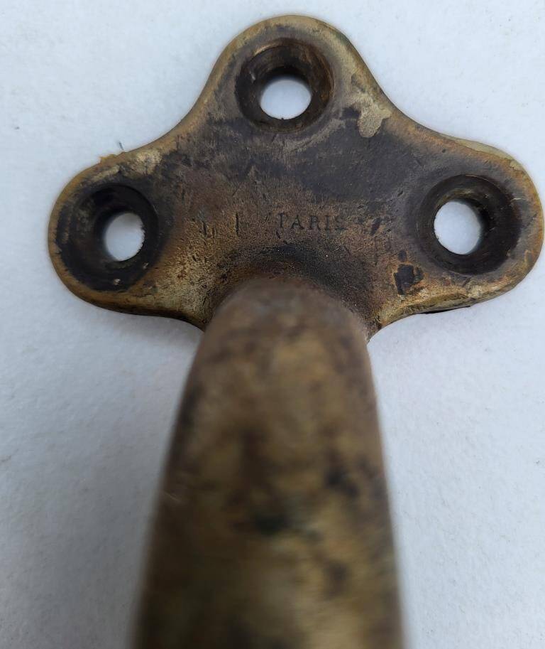 Lot 3 Sprague metro door handles 1920