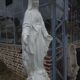 Statue de la Sainte Vierge en pierre