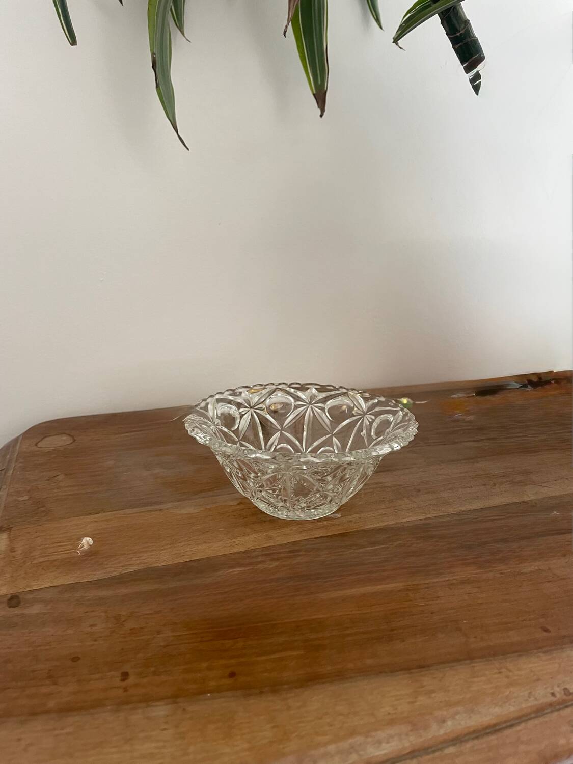 Glass bowl