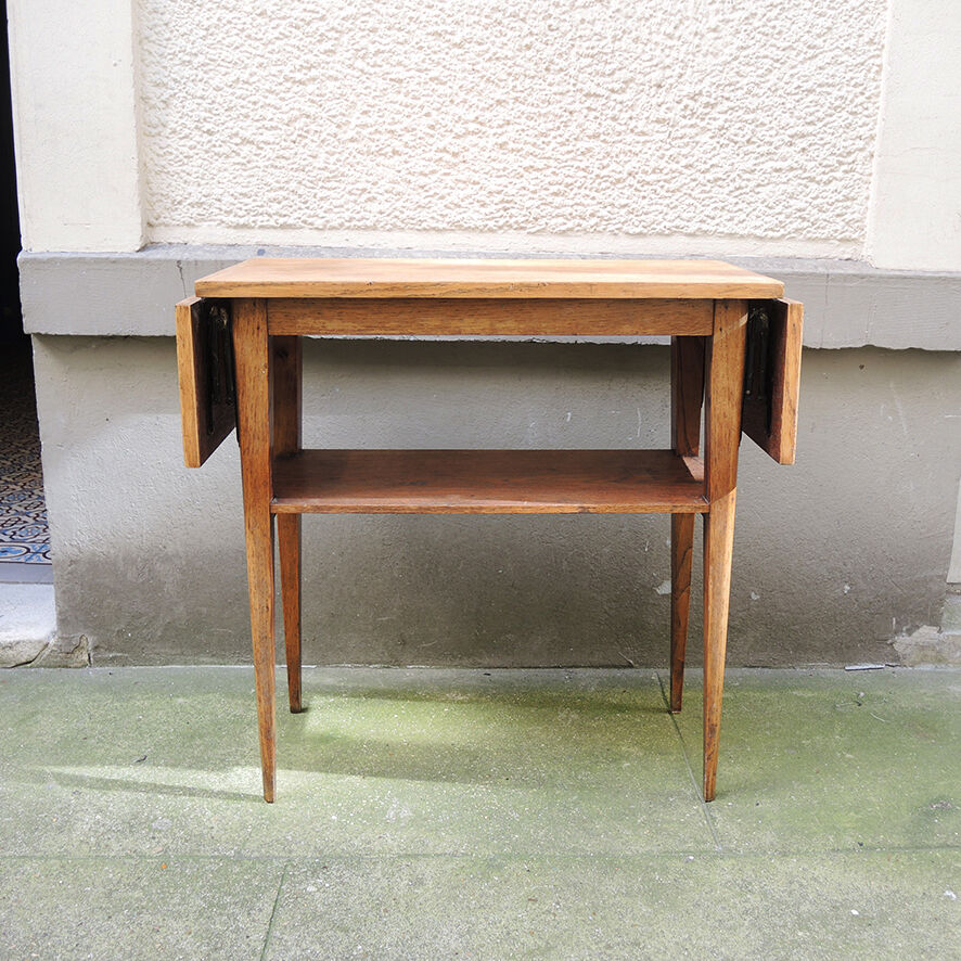 Old solid wood console with 2 flaps.