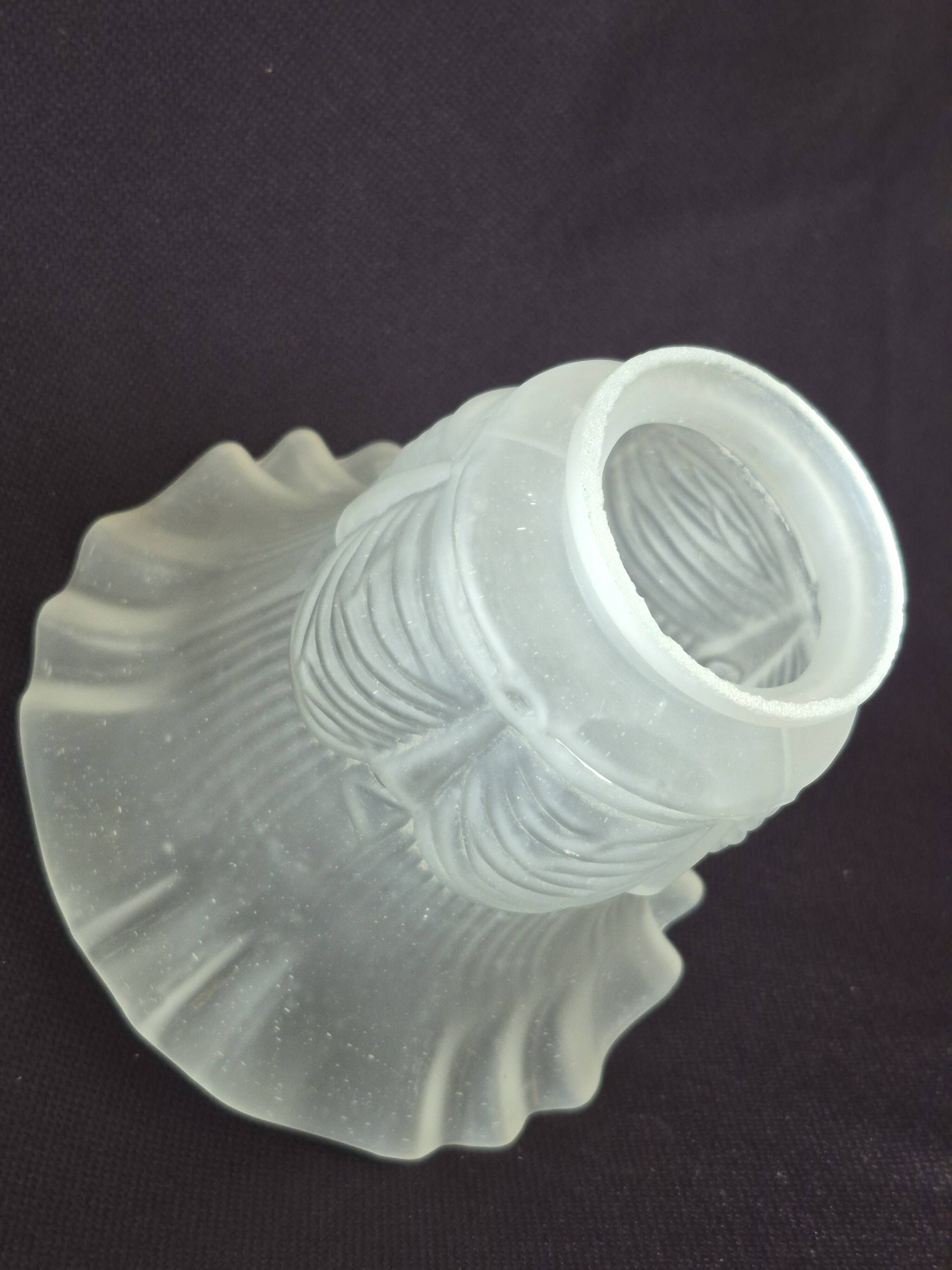 Antique tulip lampshade in satin glass Art Deco A 608