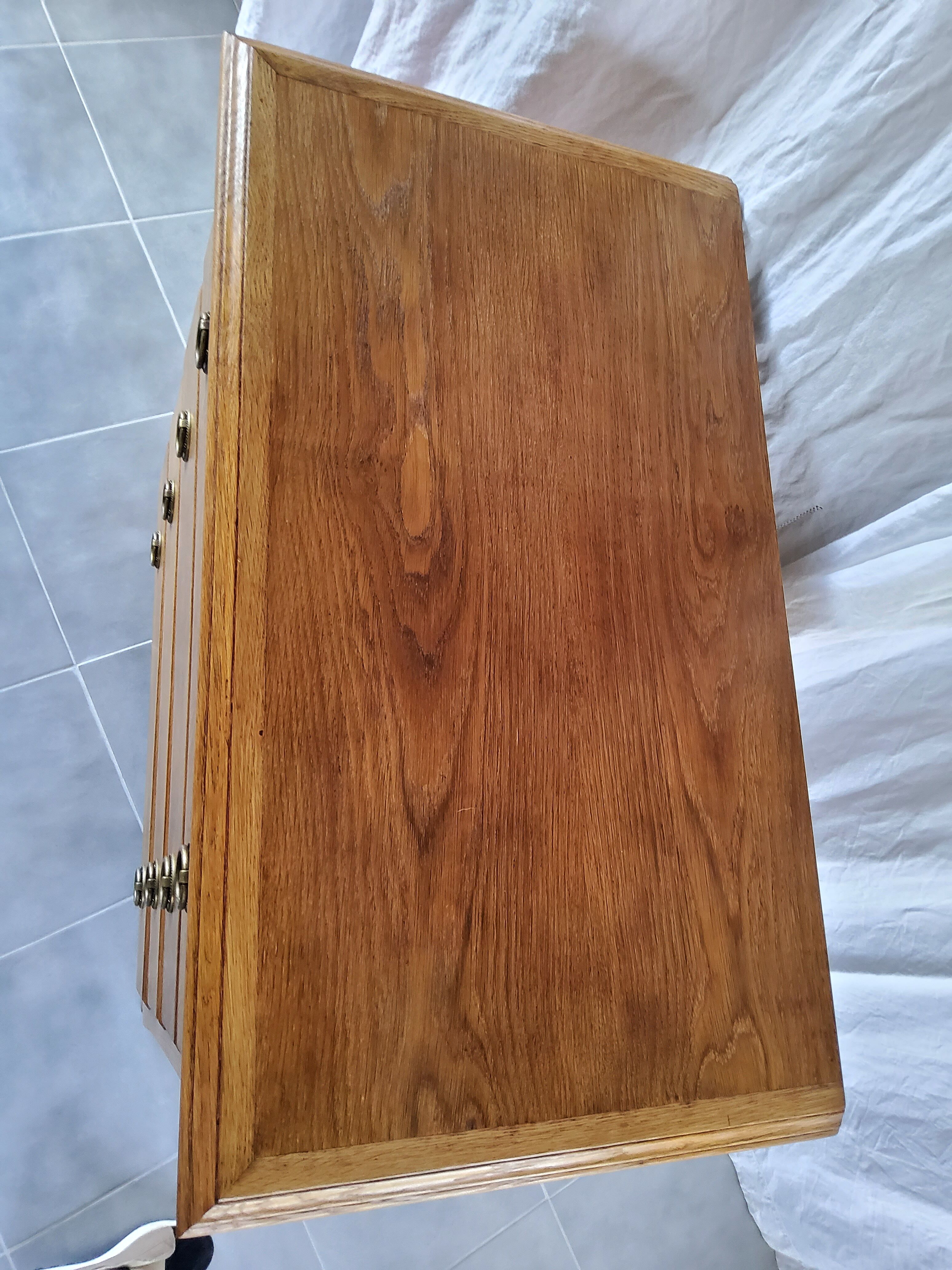 Chest of drawer compass feet