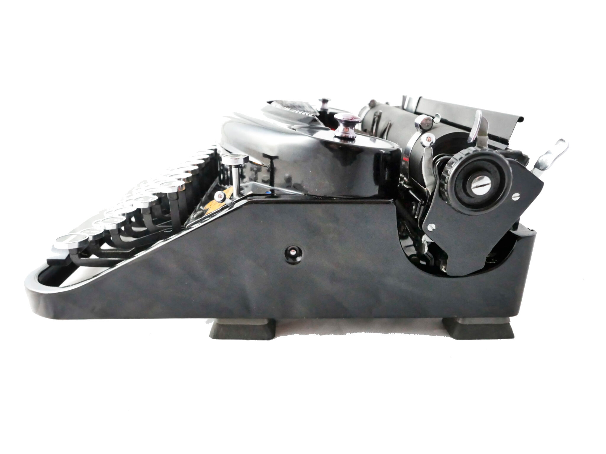 Underwood Noiseless black portable typewriter from 1935 revised new ribbon USA