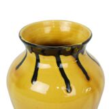 Petit vase vintage émaillé jaune orange noir motif relief 1970