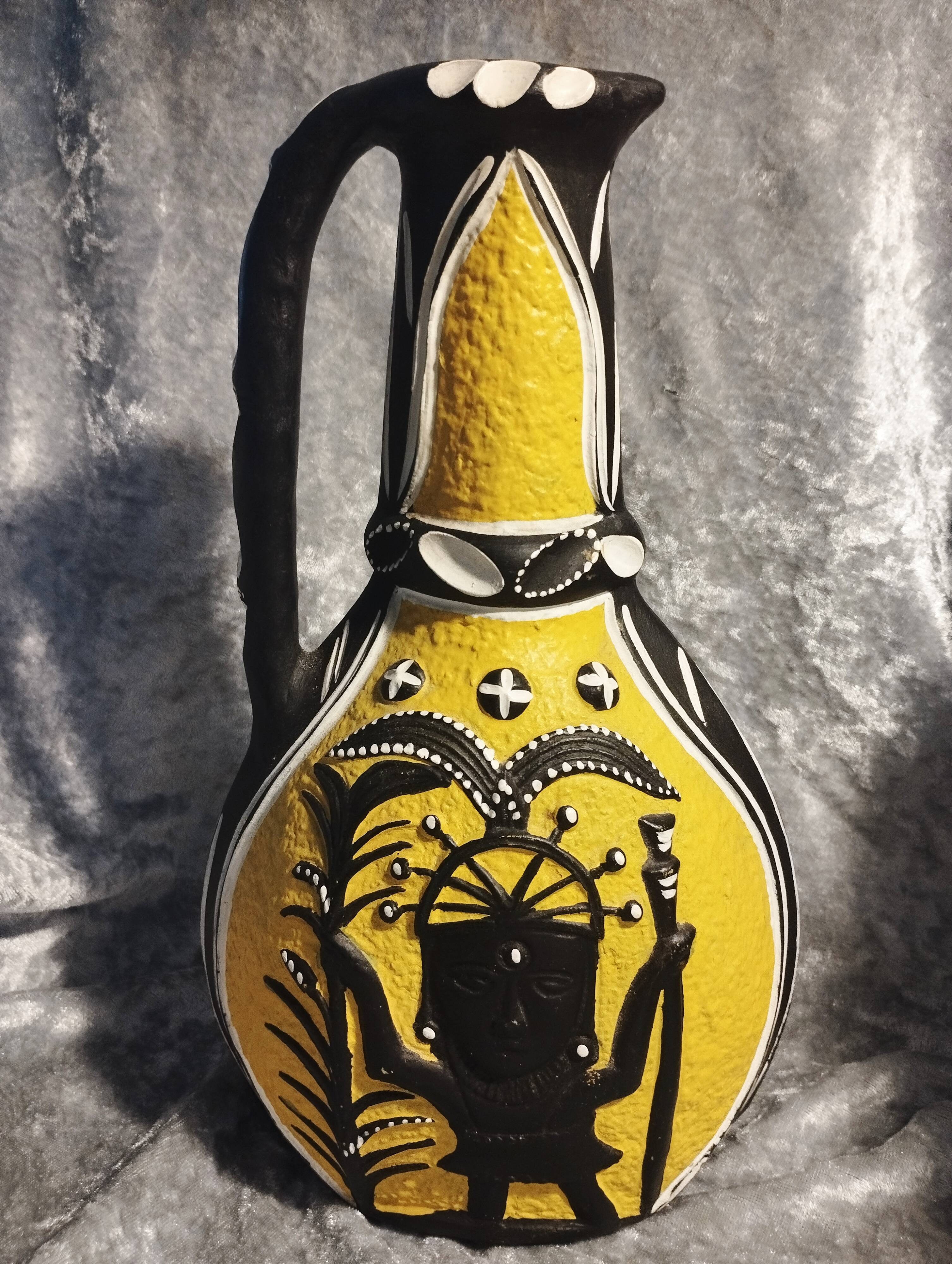 Old vintage ceramic pitcher from the 50s signed Santa Gerona