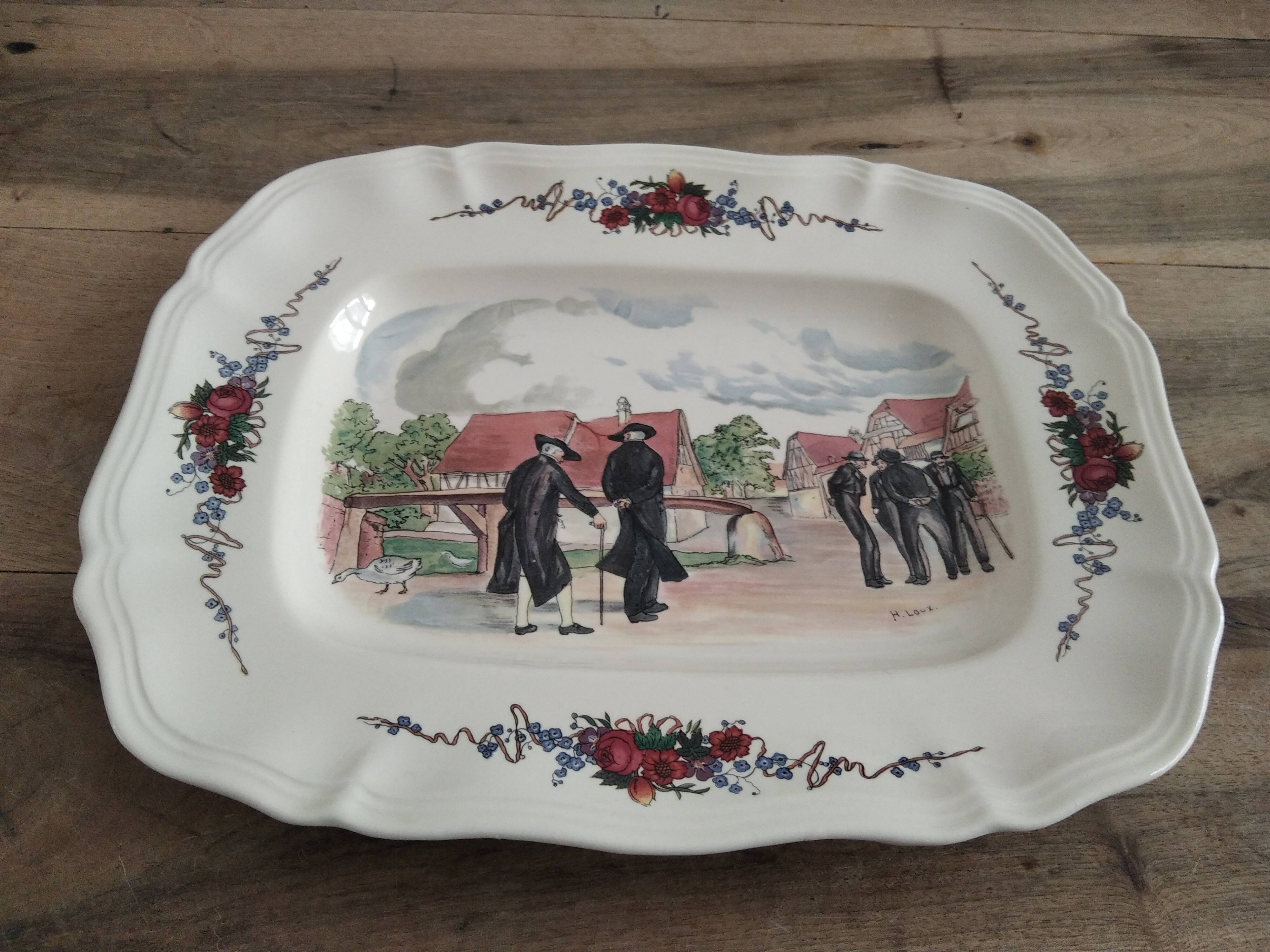 Obernai décor service dish by Henri Loux