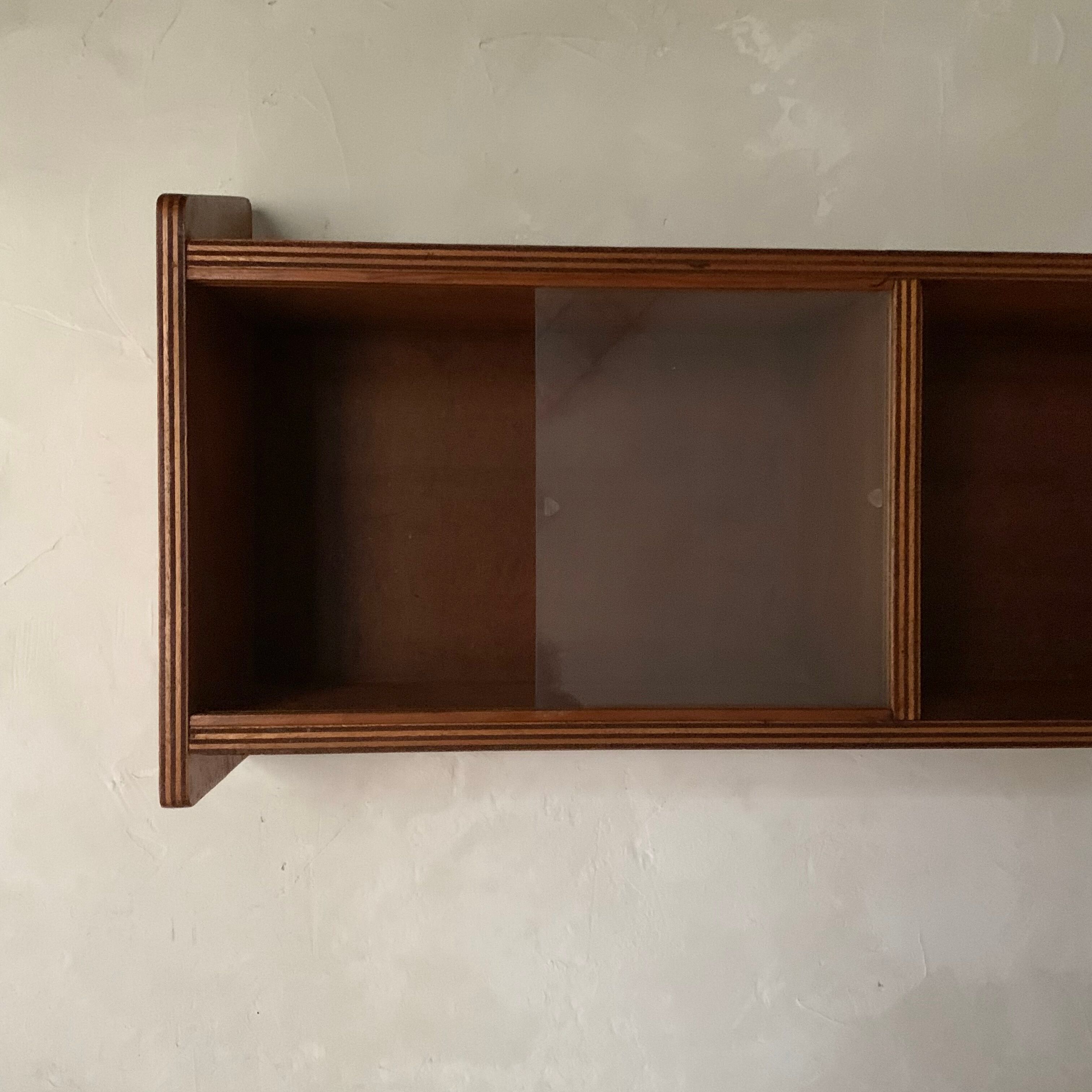 Bookcase vintage pyramidal wall shelf