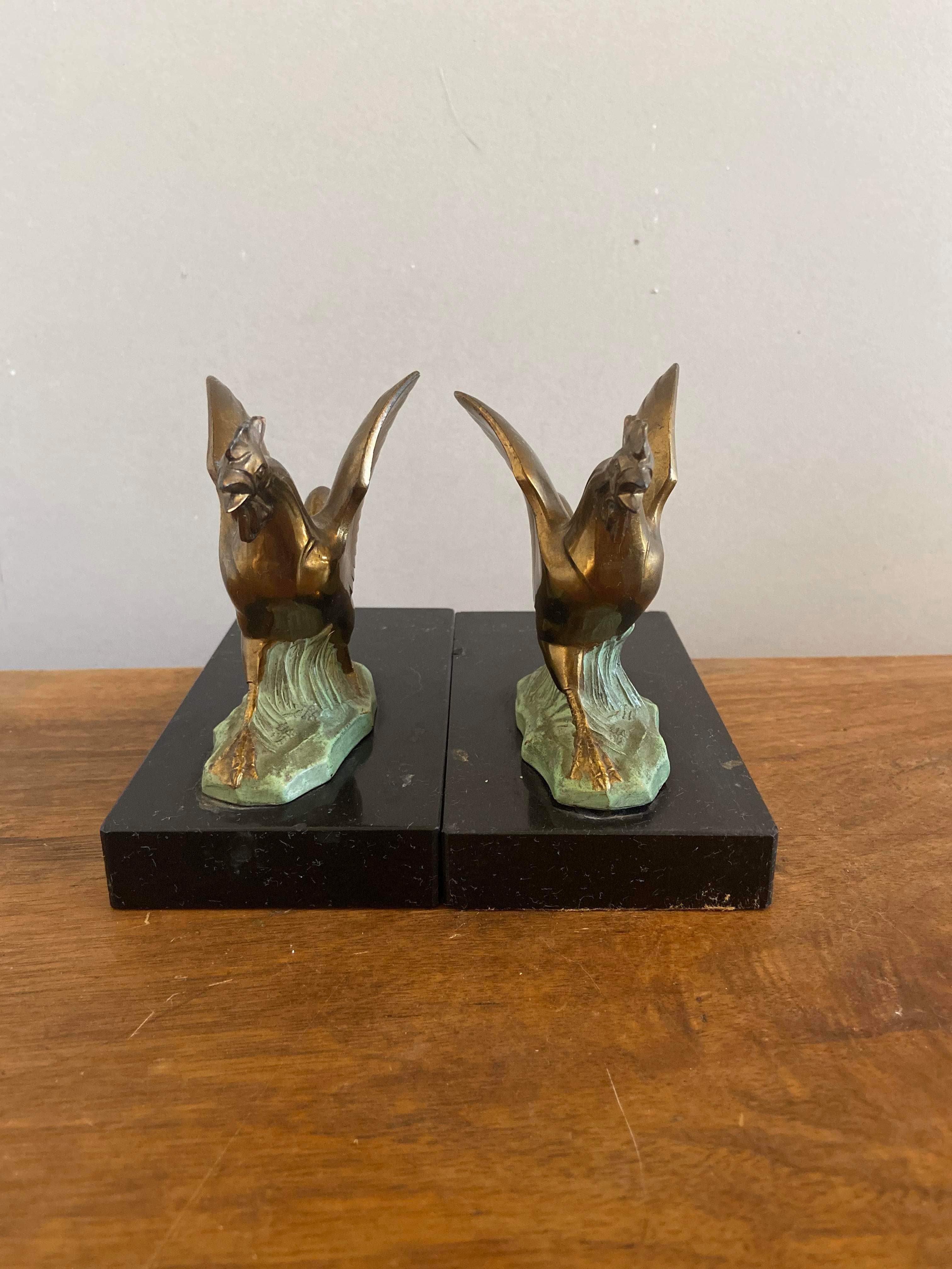 Bronze and marble bookends representing 2 roosters