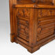 Banc coffre Gothique d'église en chêne sculpté, vers 1880