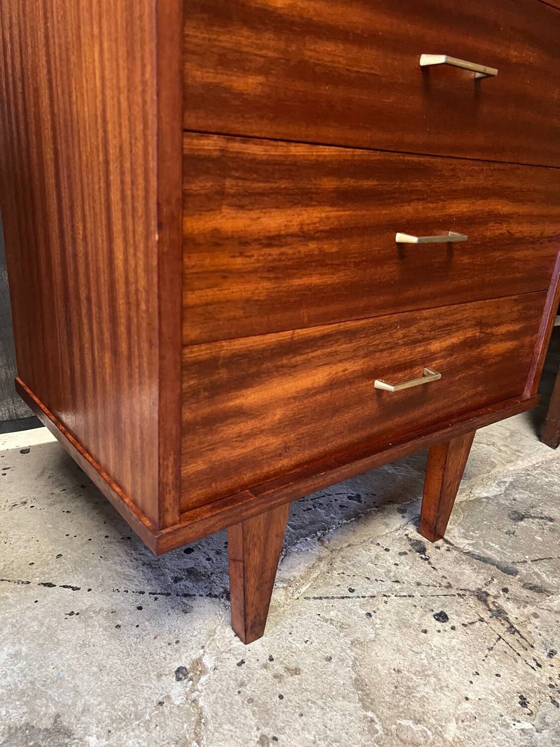 Vintage chiffonier